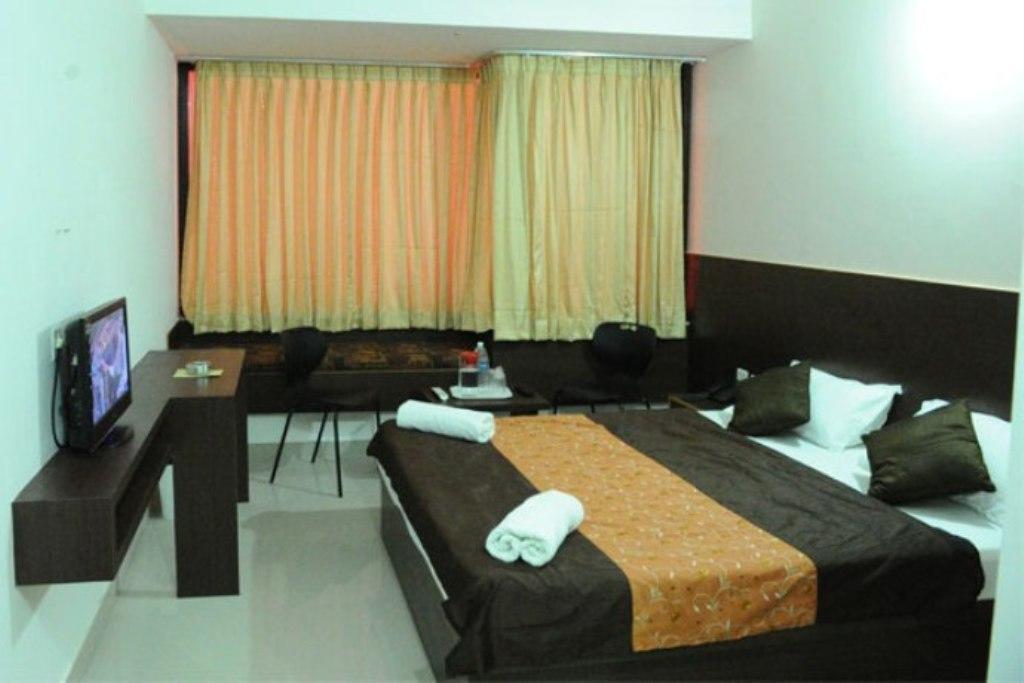 Hotel Pc Residency 迈索尔 外观 照片
